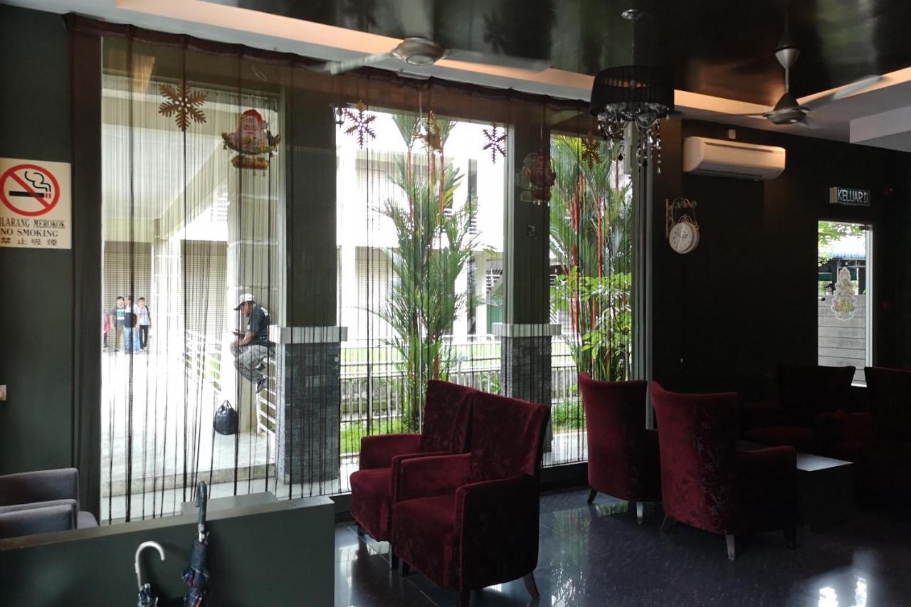 Oyo 89908 Hotel Kensington Sandakan Exterior foto